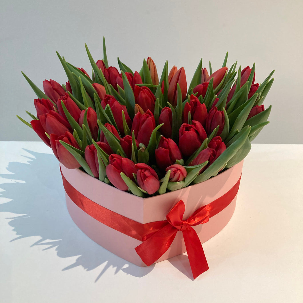 Gavehjerte med tulipaner